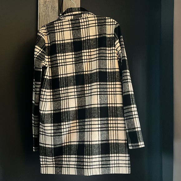 Women’s Forever 21 Coat - Picture 2 of 4